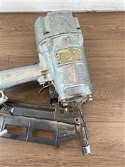 HITACHI NR83A PNEUMATIC FRAMING NAIL GUN 21° 3-1/4